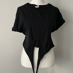 Urban Rebel short sleeve crop top